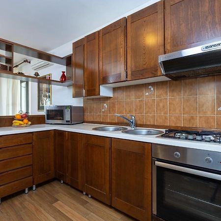 Holiday Apartment Suzana โรวีน ภายนอก รูปภาพ