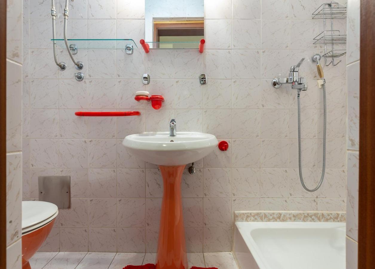 Holiday Apartment Suzana โรวีน ภายนอก รูปภาพ