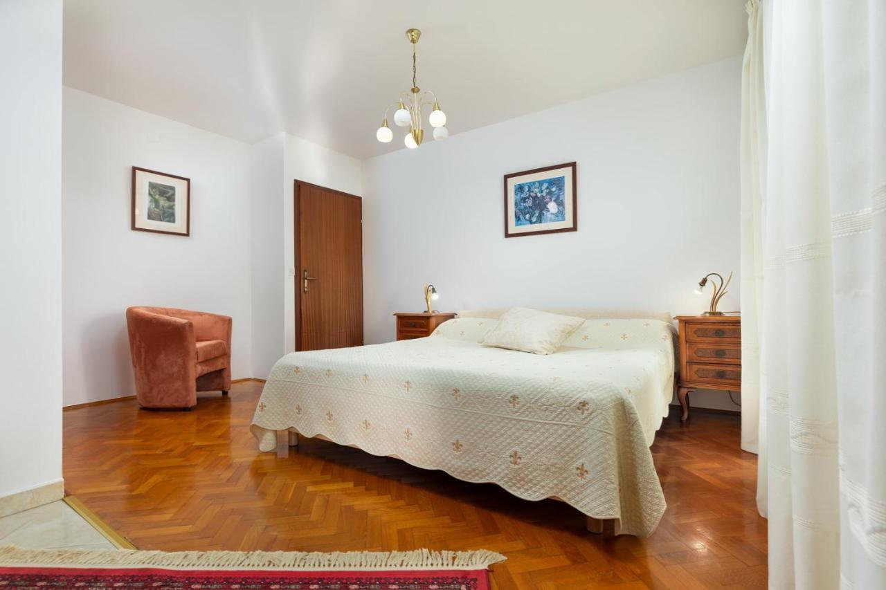 Holiday Apartment Suzana โรวีน ภายนอก รูปภาพ