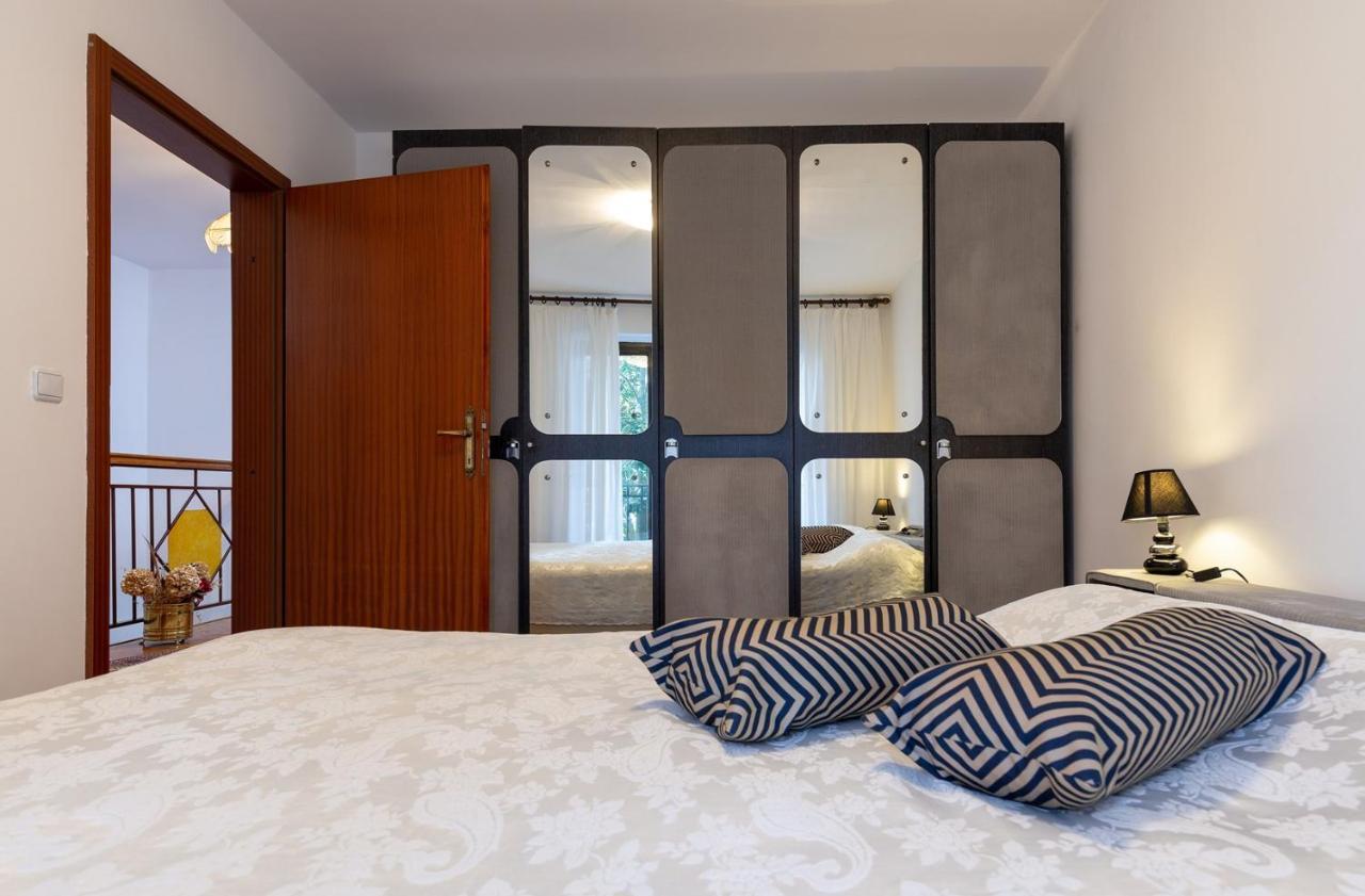 Holiday Apartment Suzana โรวีน ภายนอก รูปภาพ